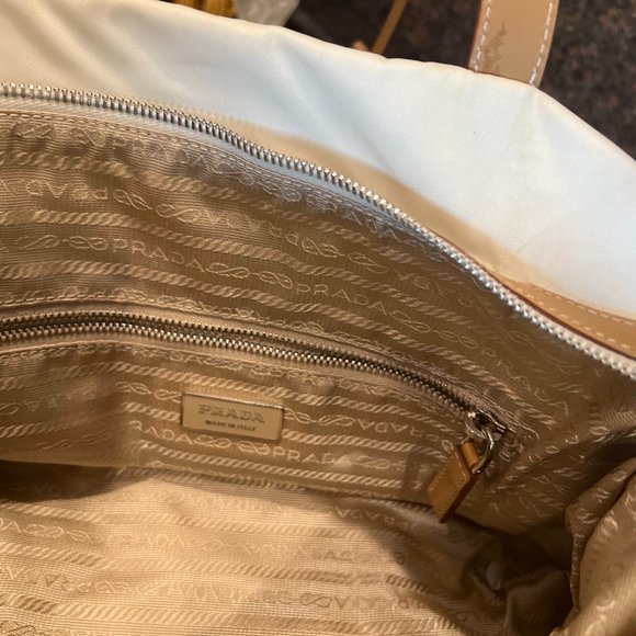 Authentic White Prada Shoulder Bag - Early 2000s - Picture 6 of 15